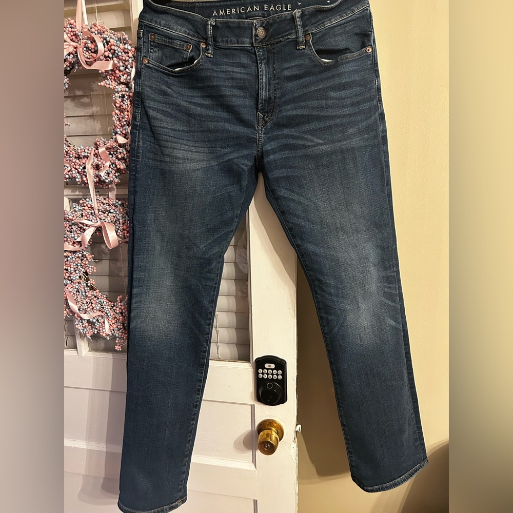 American Eagle Outfitters Men's Bootcut Jeans in Dark Blue Wash